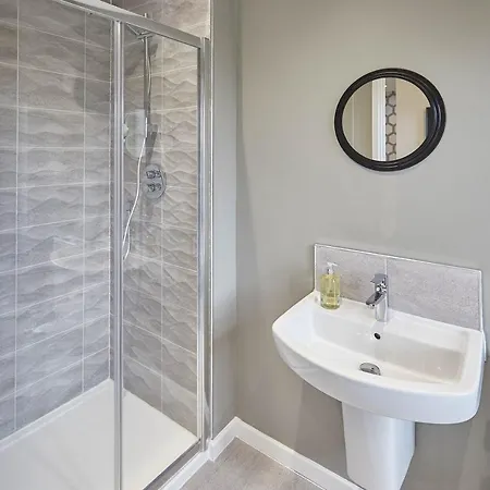 Host & - Lightkeeper's * Whitby