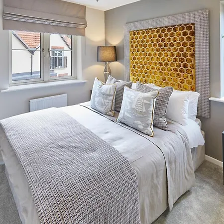 Host & - Lightkeeper's *