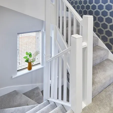 Host & - Lightkeeper's *