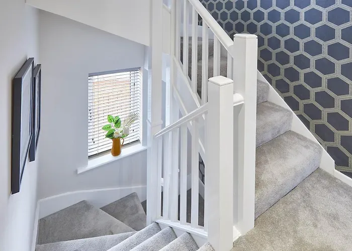 Host & - Lightkeeper's *